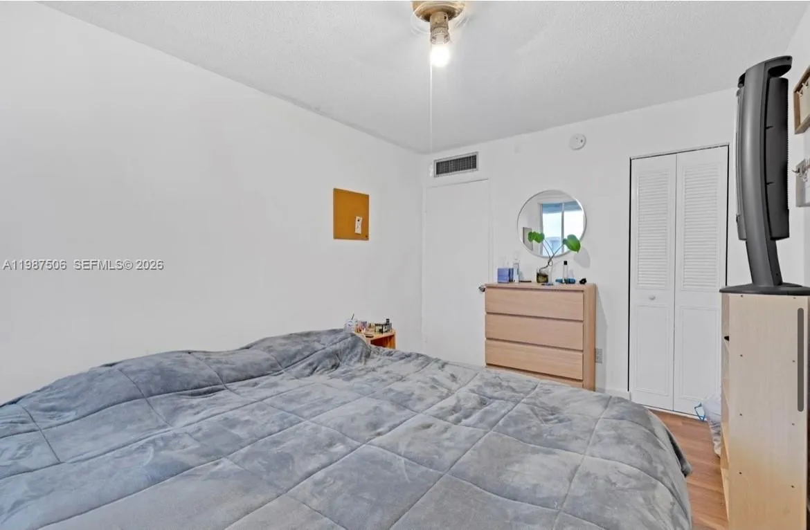 9240 Fontainebleau Blvd # 506, Miami FL 33172