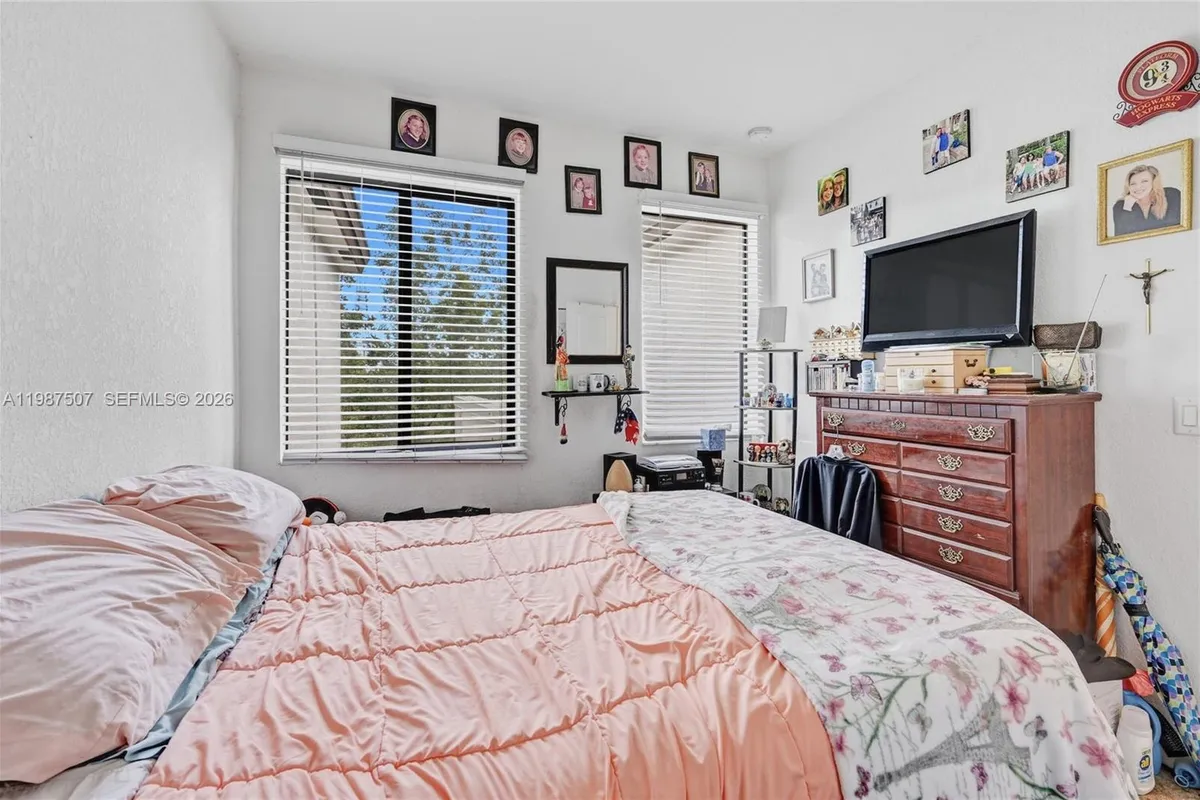 21436 NE 2nd Ct, Miami FL 33179