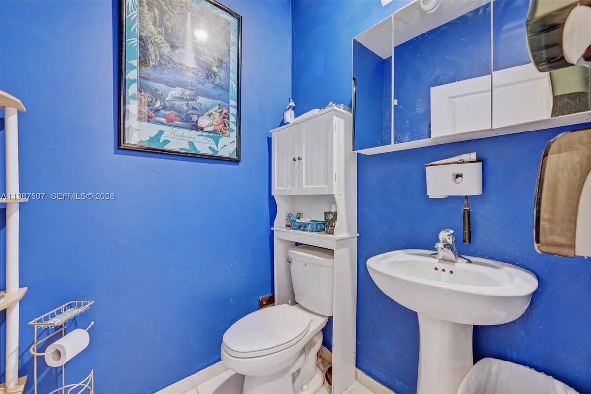 21436 NE 2nd Ct, Miami FL 33179