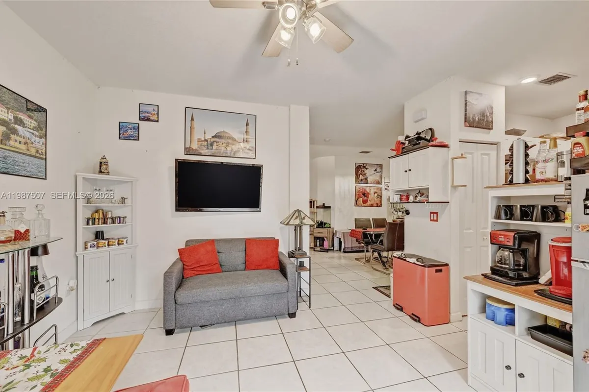 21436 NE 2nd Ct, Miami FL 33179