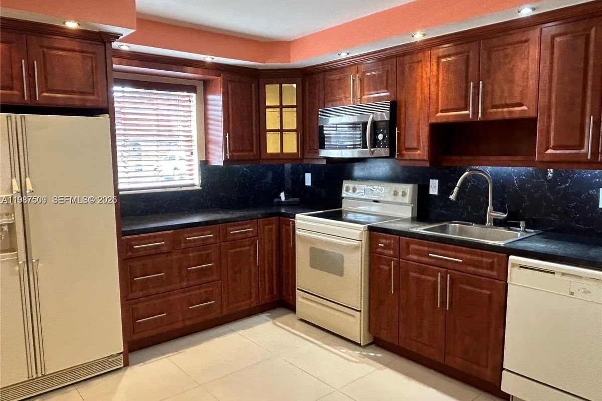 5469 NW 170th Ter # 5469, Miami Gardens FL 33055