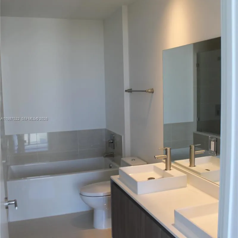 201 SW 17th Rd # 802, Miami FL 33129