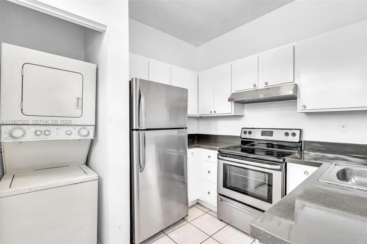 1701 NW 96th Ter # 1C, Pembroke Pines FL 33024