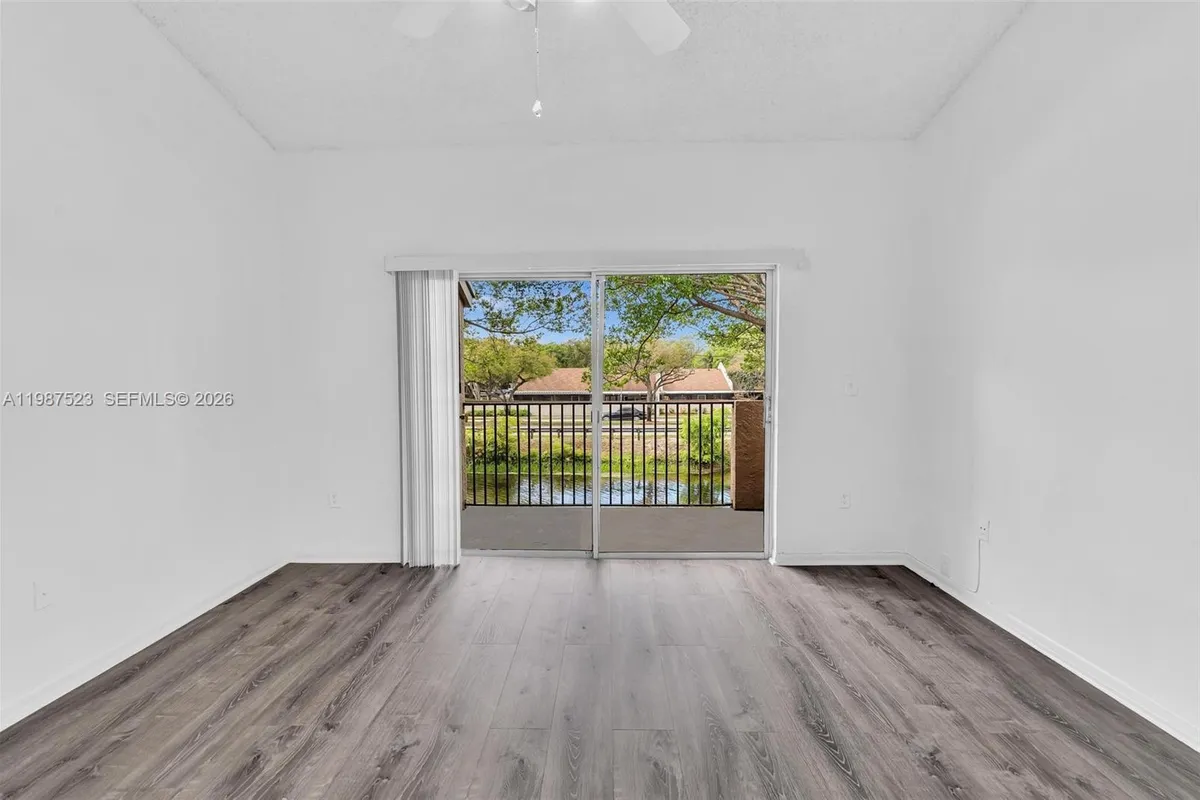 1701 NW 96th Ter # 1C, Pembroke Pines FL 33024