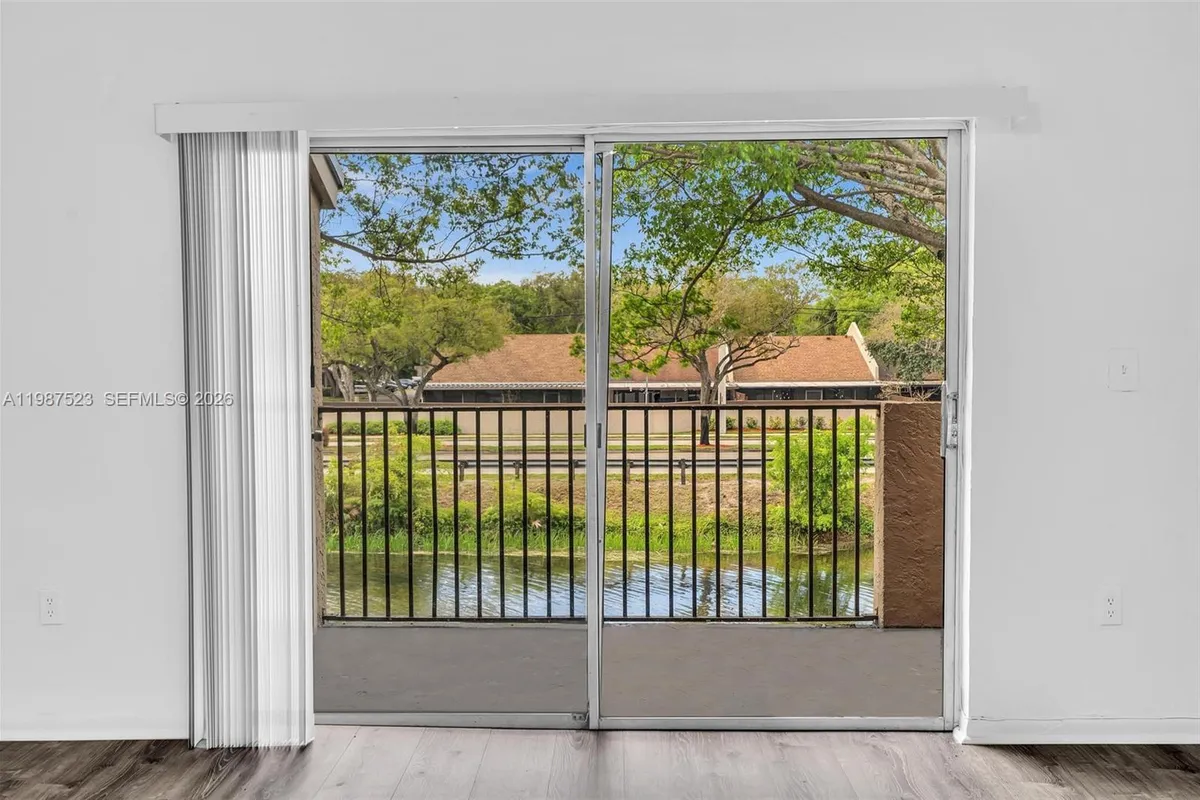 1701 NW 96th Ter # 1C, Pembroke Pines FL 33024