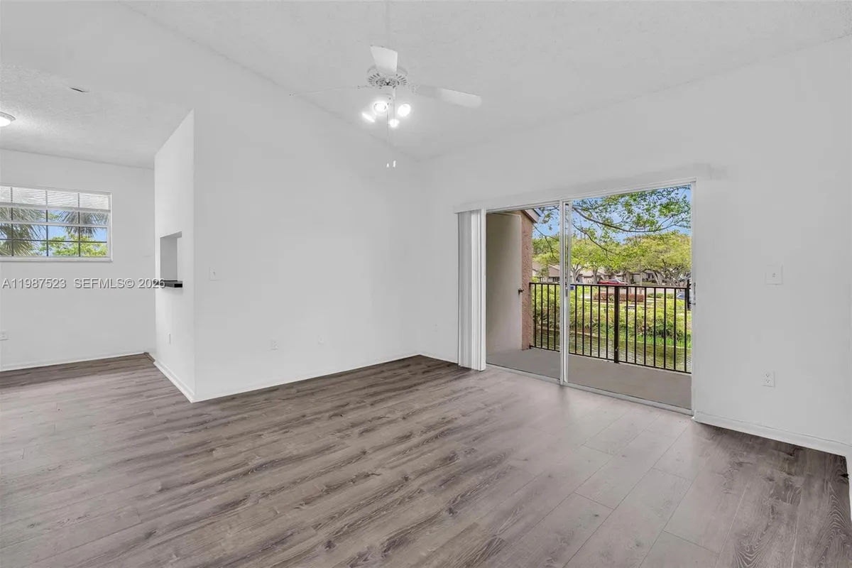 1701 NW 96th Ter # 1C, Pembroke Pines FL 33024
