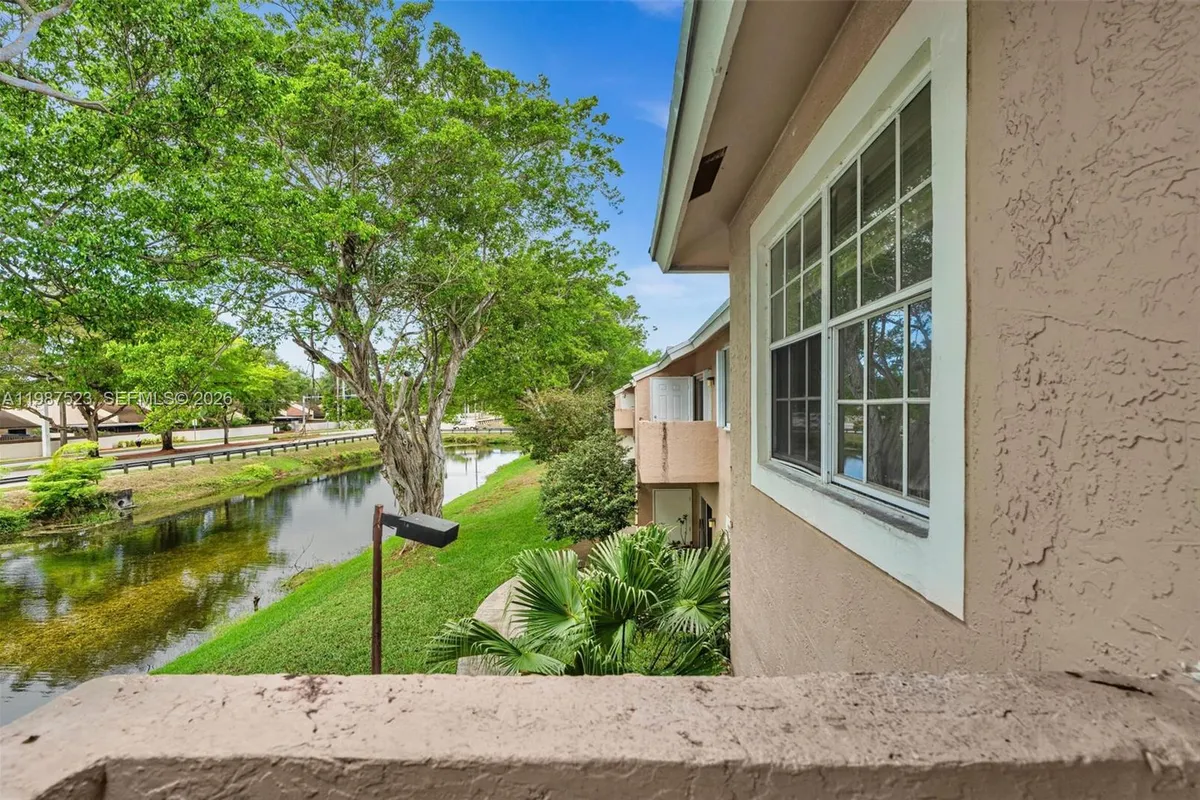 1701 NW 96th Ter # 1C, Pembroke Pines FL 33024