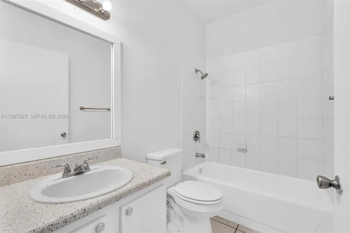 1701 NW 96th Ter # 1C, Pembroke Pines FL 33024