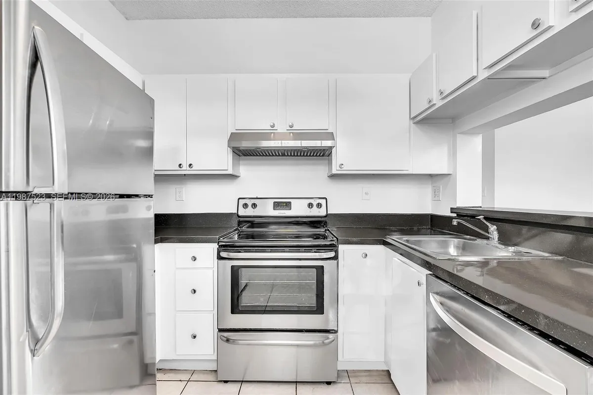 1701 NW 96th Ter # 1C, Pembroke Pines FL 33024