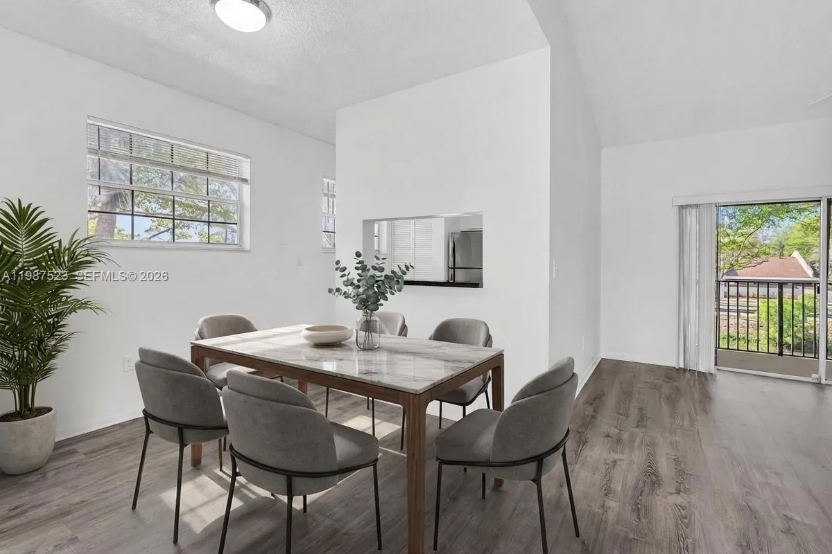 1701 NW 96th Ter # 1C, Pembroke Pines FL 33024