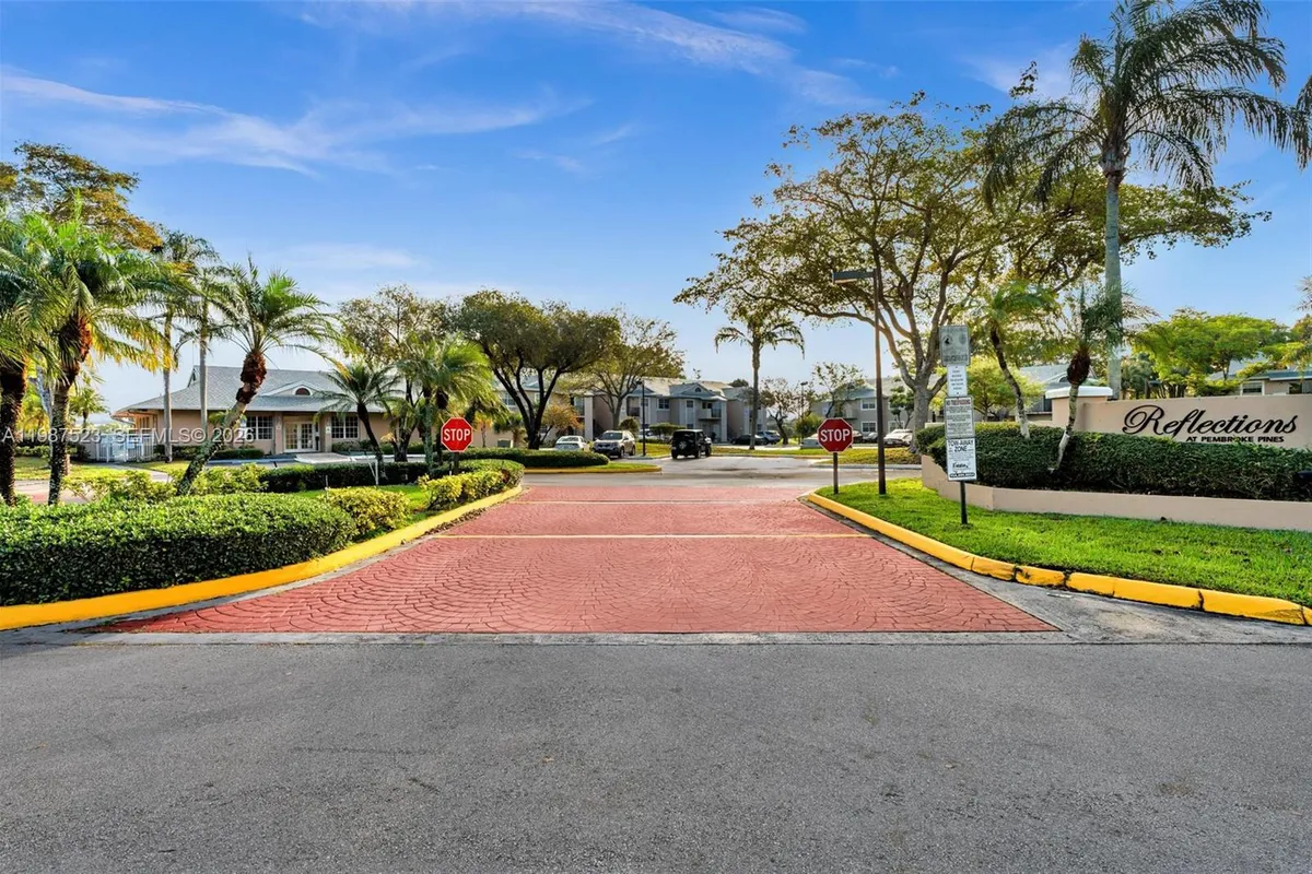 1701 NW 96th Ter # 1C, Pembroke Pines FL 33024