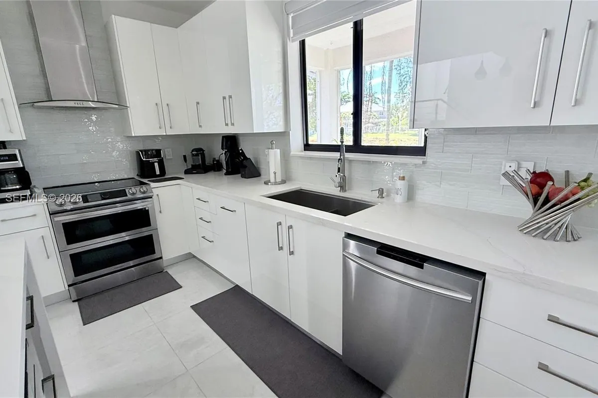 1392 Canary Island Dr # 0, Weston FL 33327