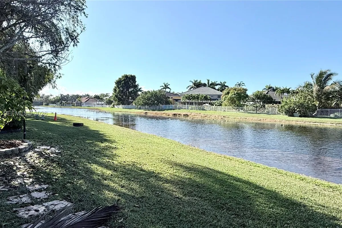 1392 Canary Island Dr # 0, Weston FL 33327