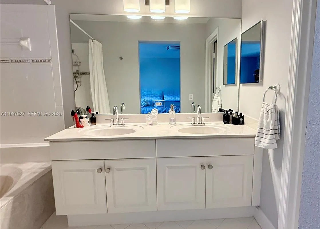 1392 Canary Island Dr # 0, Weston FL 33327