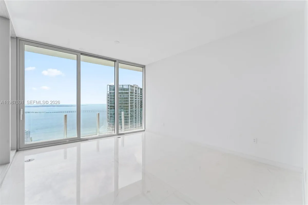 300 Biscayne Blvd Way # 5003, Miami FL 33131