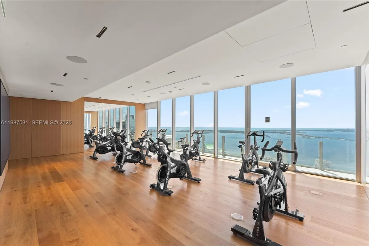 300 Biscayne Blvd Way # 5003, Miami FL 33131