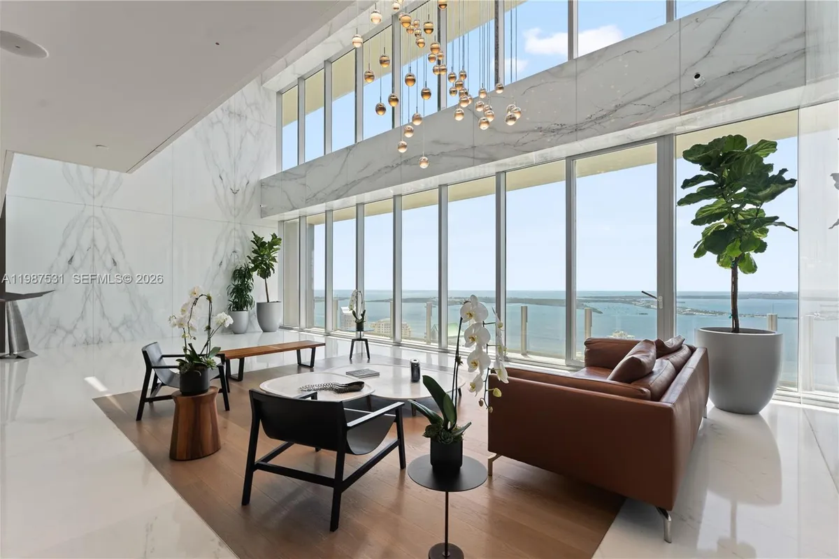 300 Biscayne Blvd Way # 5003, Miami FL 33131