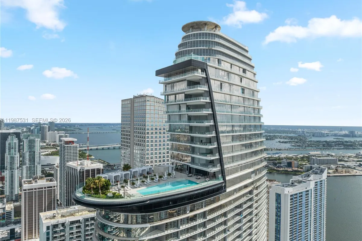 300 Biscayne Blvd Way # 5003, Miami FL 33131