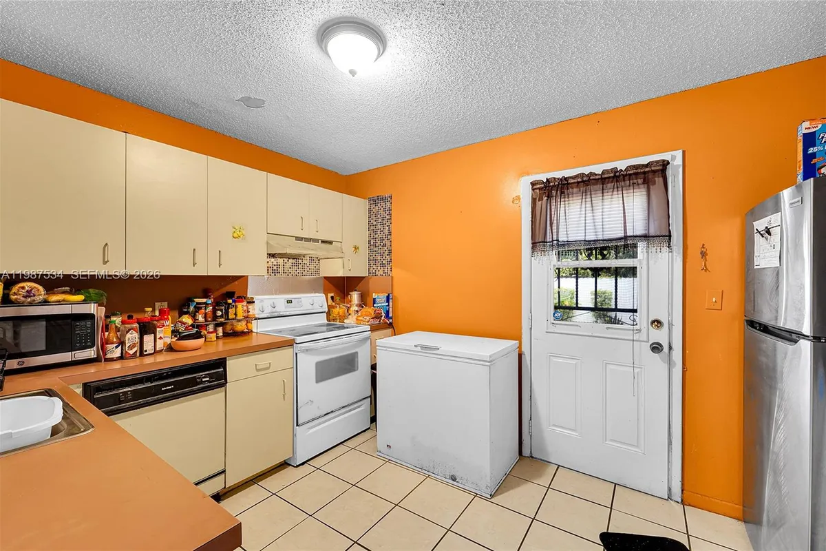 3115 NW 65th St, Miami FL 33147