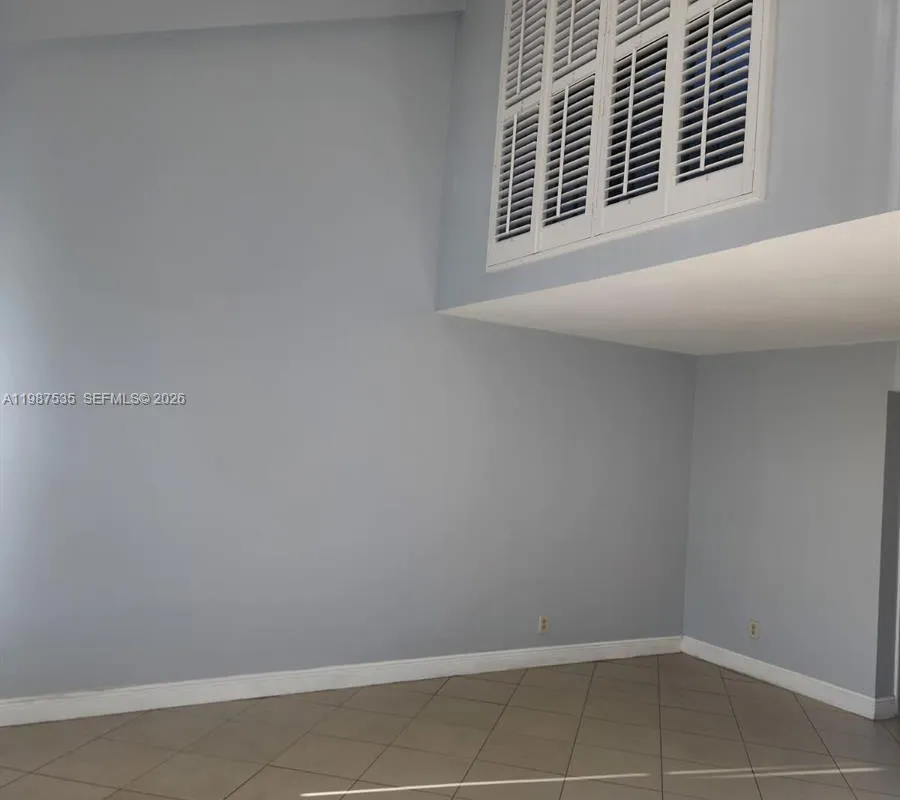 537 N University Dr # 71, Plantation FL 33324