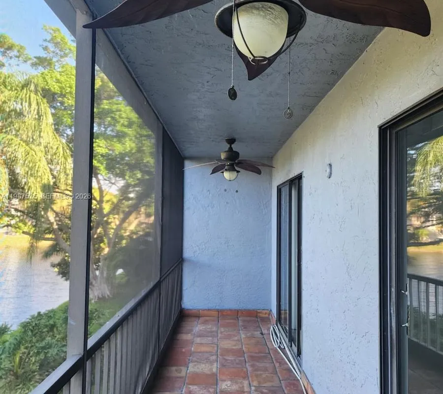 537 N University Dr # 71, Plantation FL 33324