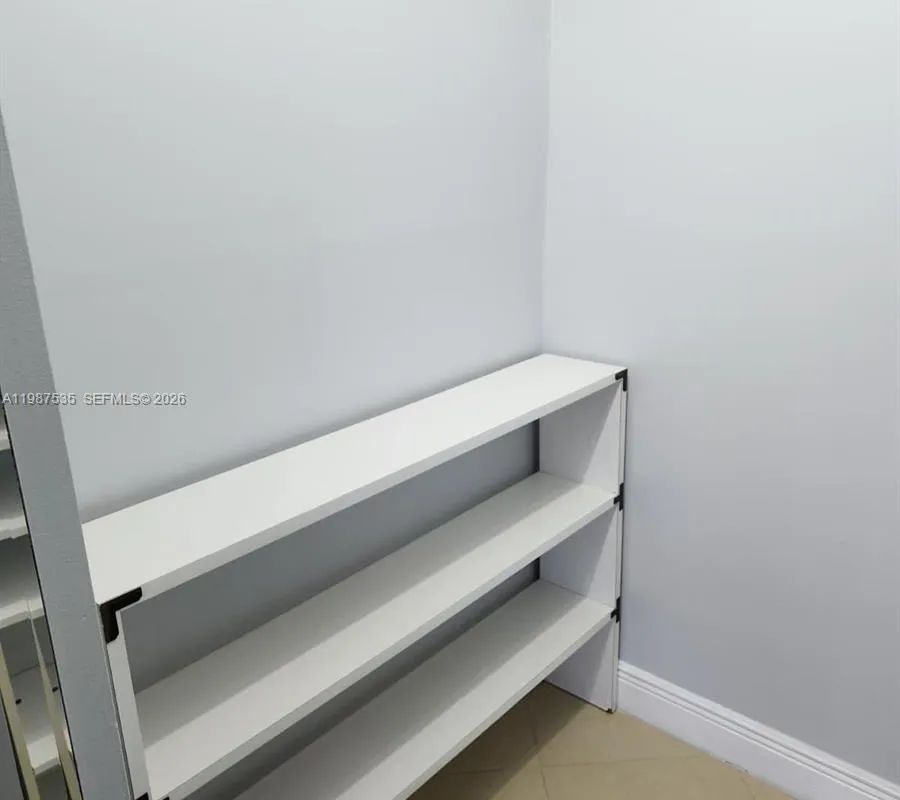 537 N University Dr # 71, Plantation FL 33324