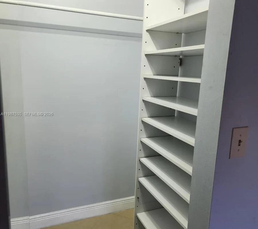 537 N University Dr # 71, Plantation FL 33324