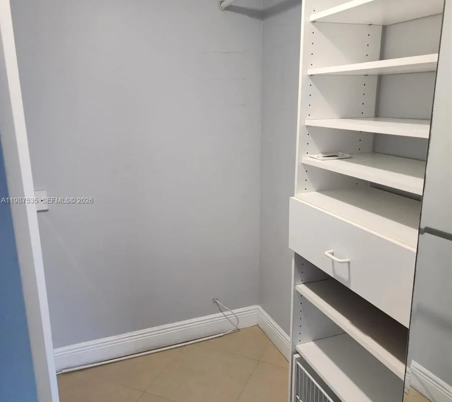 537 N University Dr # 71, Plantation FL 33324