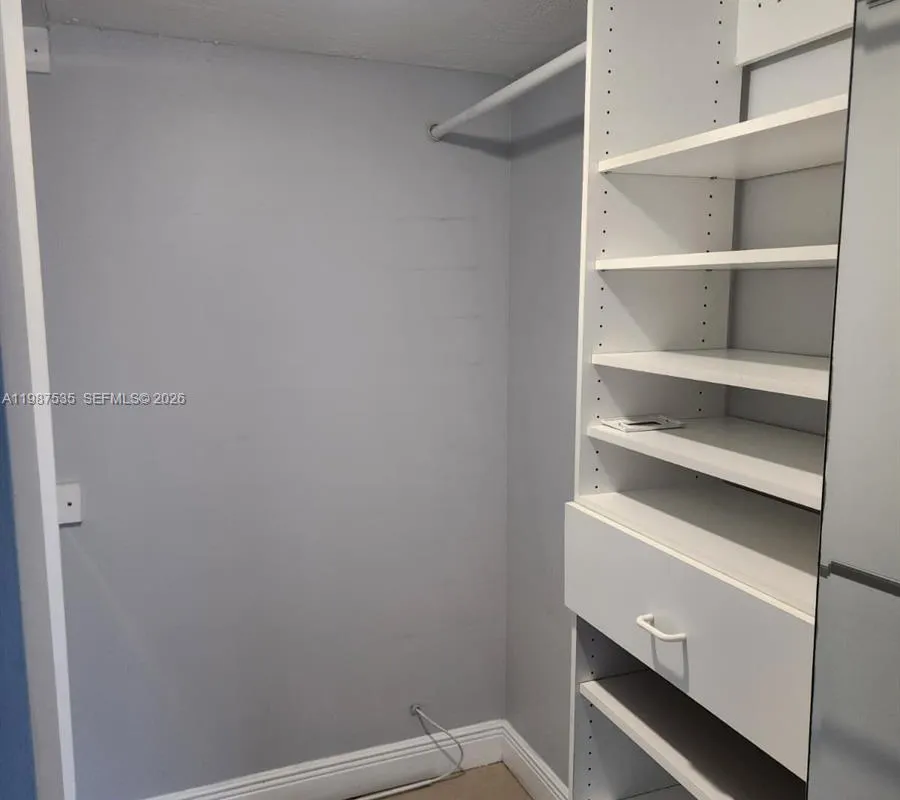 537 N University Dr # 71, Plantation FL 33324