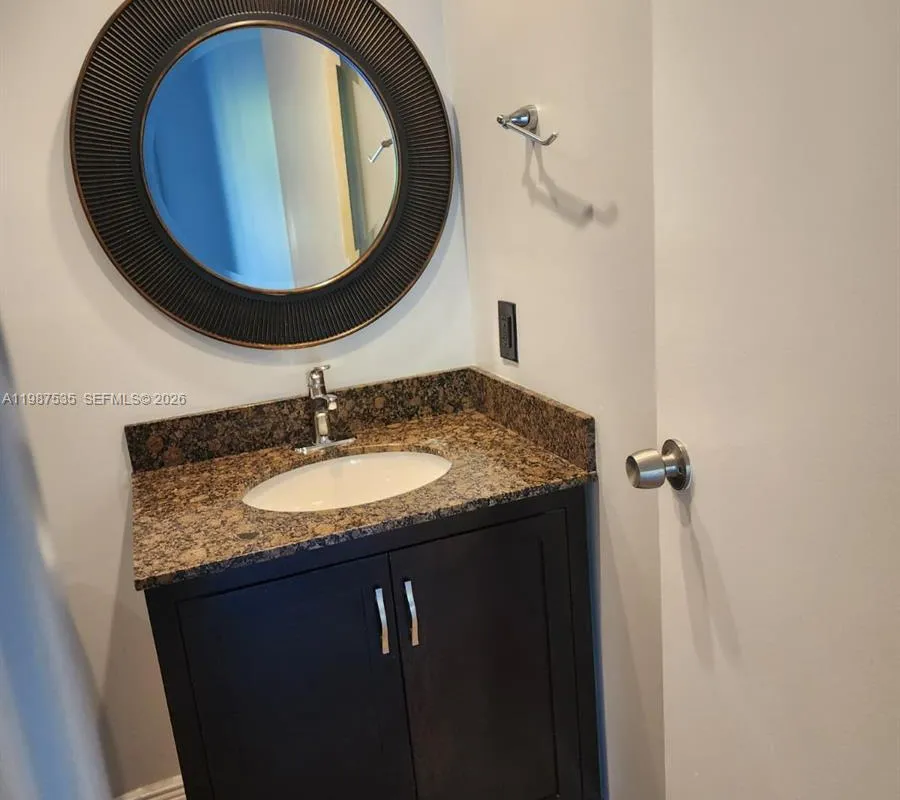 537 N University Dr # 71, Plantation FL 33324