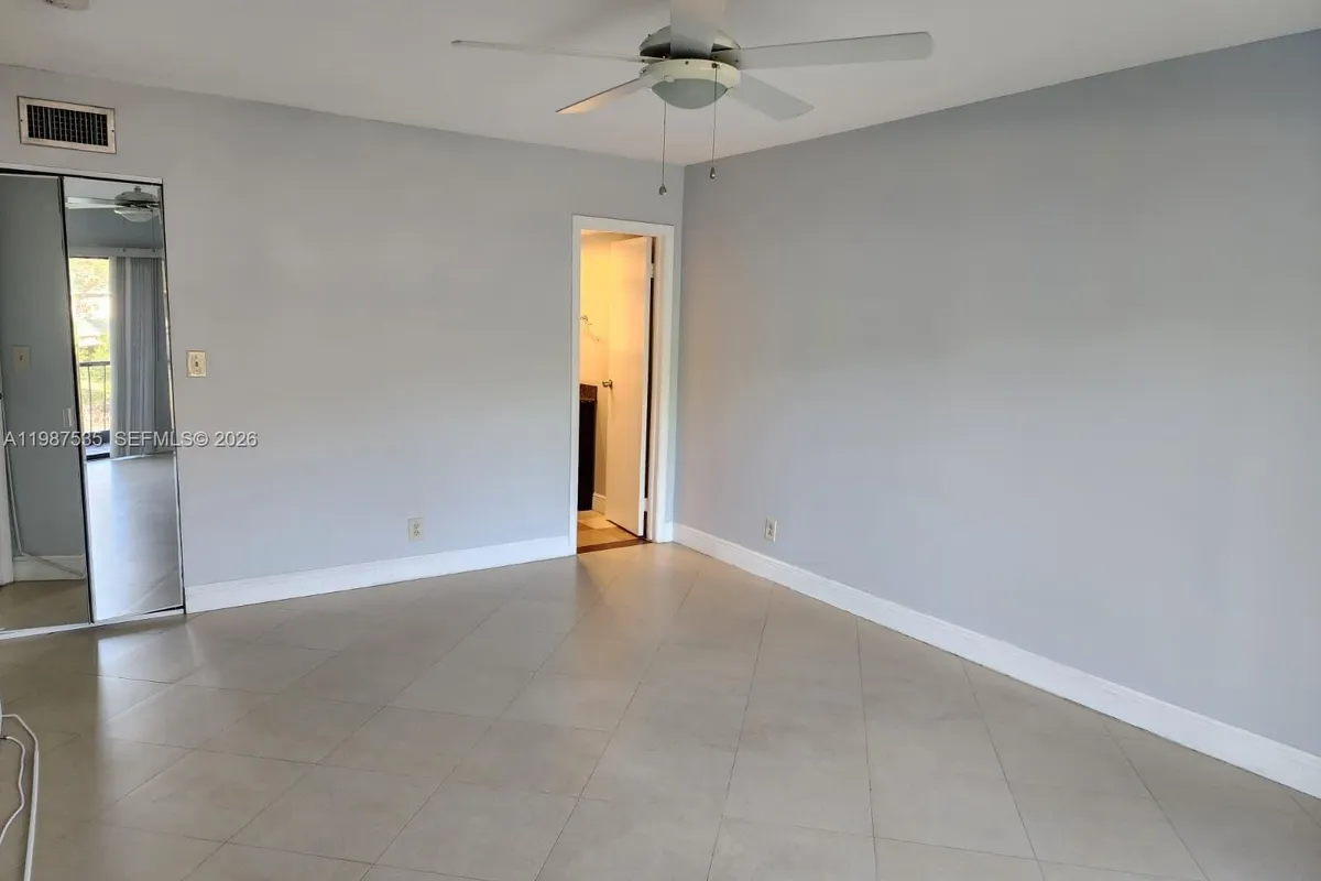 537 N University Dr # 71, Plantation FL 33324