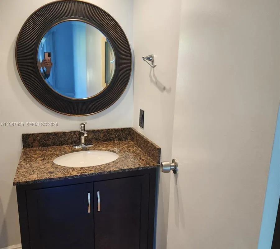 537 N University Dr # 71, Plantation FL 33324