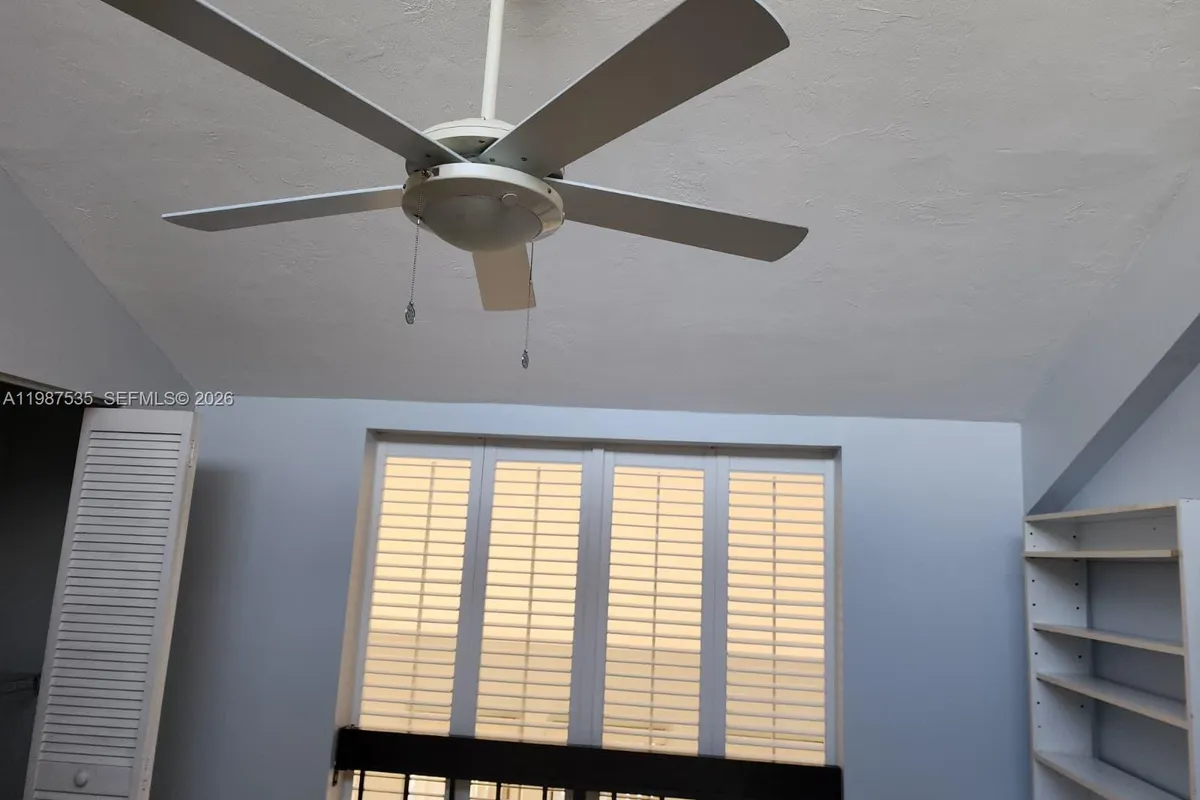 537 N University Dr # 71, Plantation FL 33324