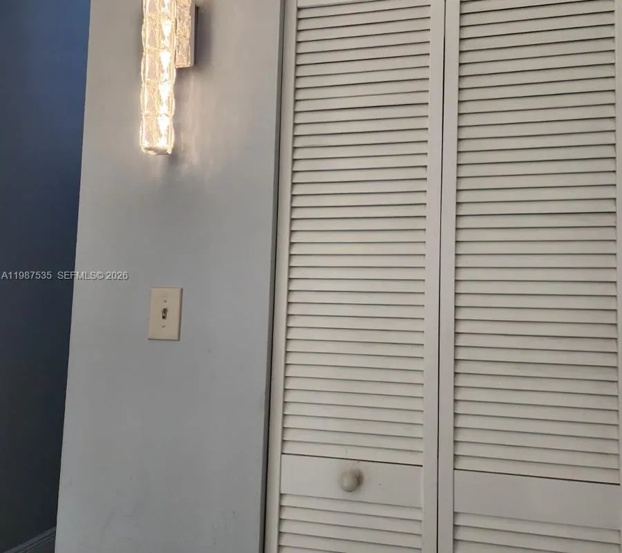 537 N University Dr # 71, Plantation FL 33324