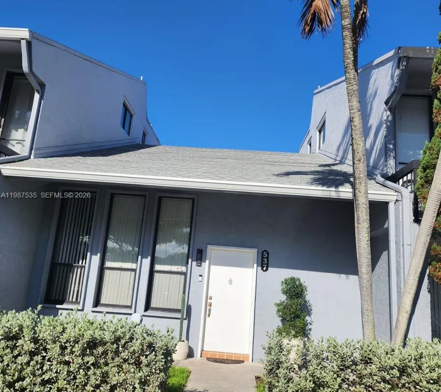 537 N University Dr # 71, Plantation FL 33324