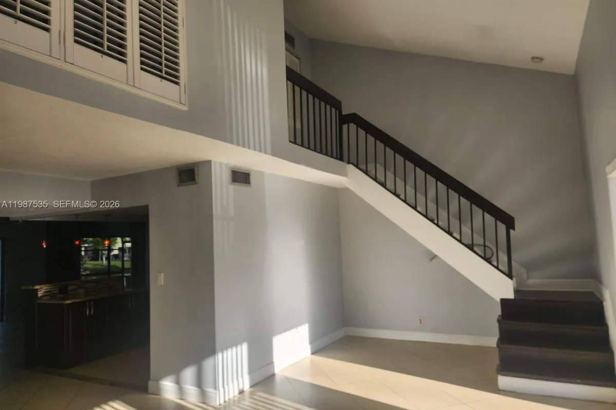 537 N University Dr # 71, Plantation FL 33324