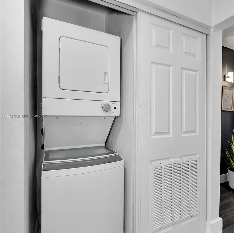 12324 SW 111th S Canal St Rd, Miami FL 33186