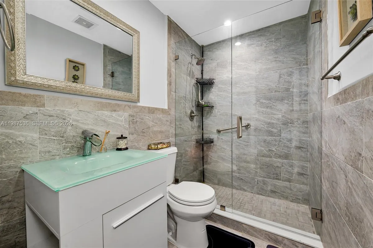 12324 SW 111th S Canal St Rd, Miami FL 33186