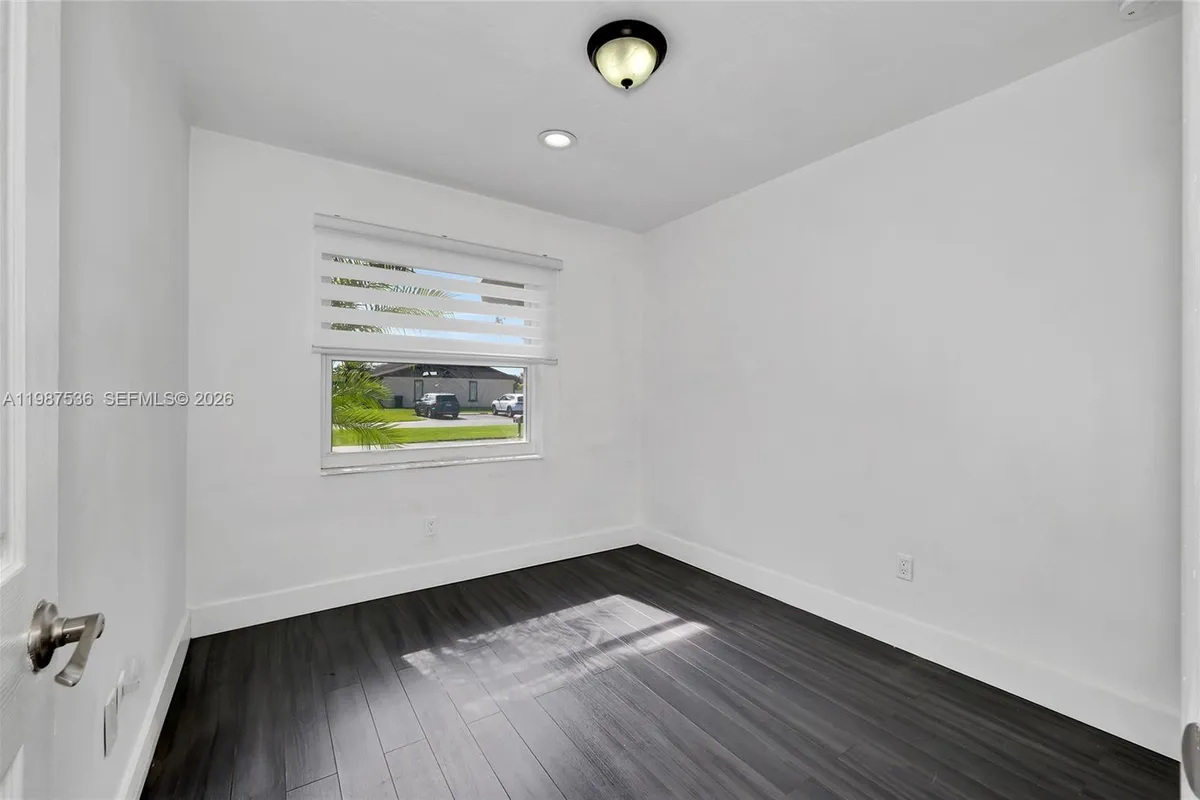 12324 SW 111th S Canal St Rd, Miami FL 33186