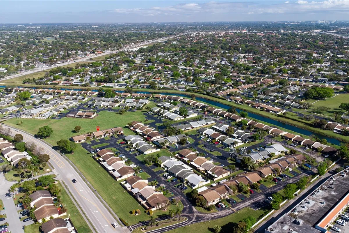 12324 SW 111th S Canal St Rd, Miami FL 33186