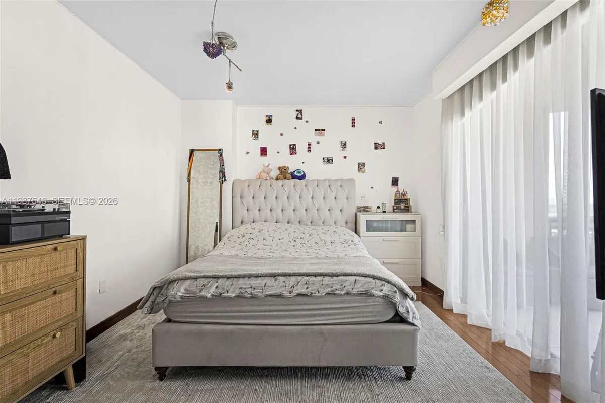 10175 Collins Ave # 1207, Bal Harbour FL 33154