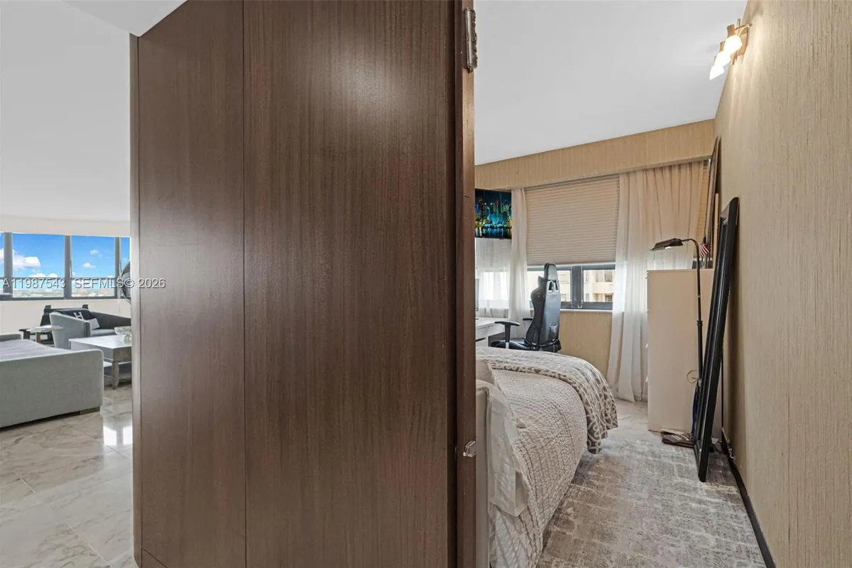 10175 Collins Ave # 1207, Bal Harbour FL 33154