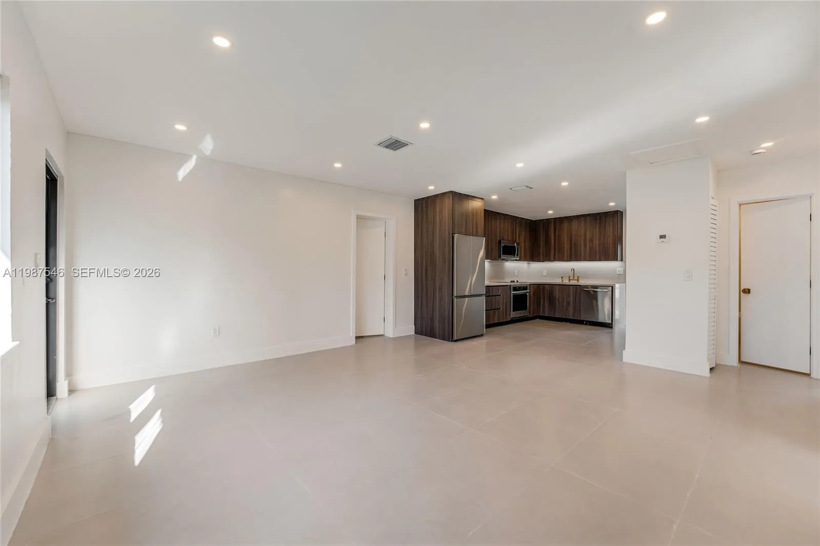 1017 NW 47th St, Miami FL 33127