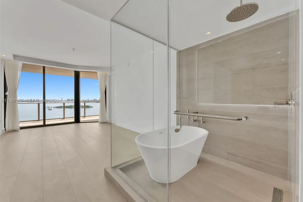 700 NE 24th st # 1207, Miami FL 33137