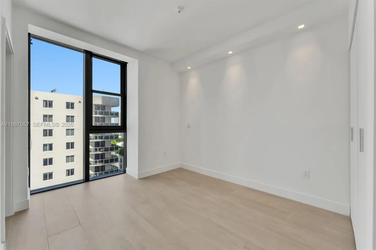 700 NE 24th st # 1207, Miami FL 33137