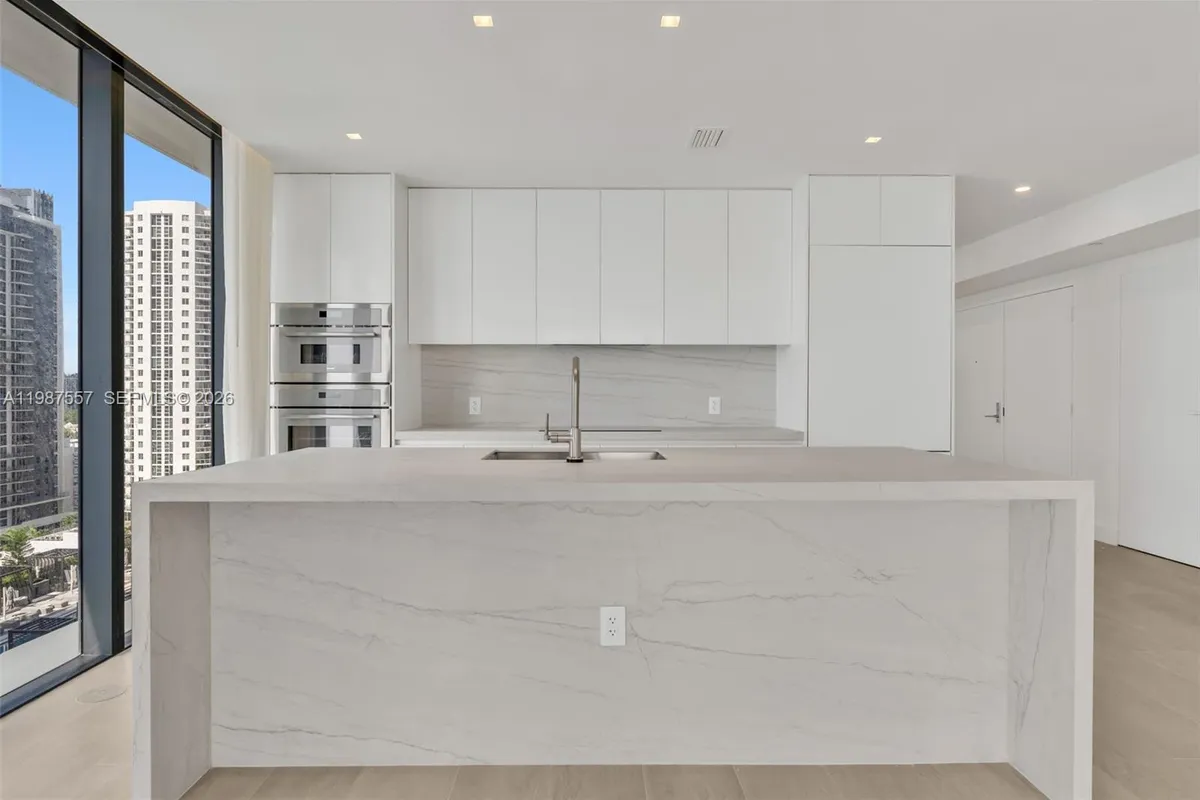 700 NE 24th st # 1207, Miami FL 33137