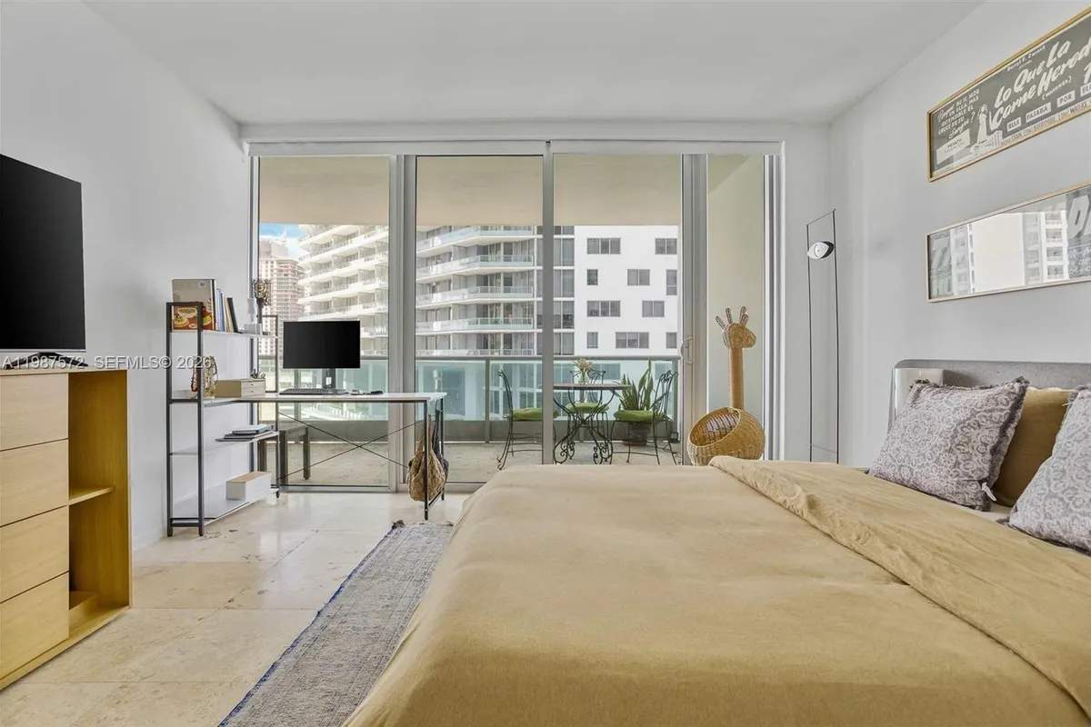 1331 Brickell Bay Dr # 1606, Miami FL 33131