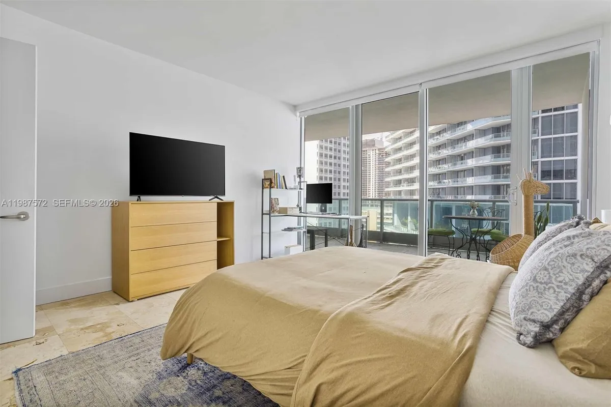 1331 Brickell Bay Dr # 1606, Miami FL 33131