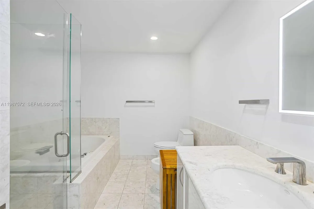 1331 Brickell Bay Dr # 1606, Miami FL 33131