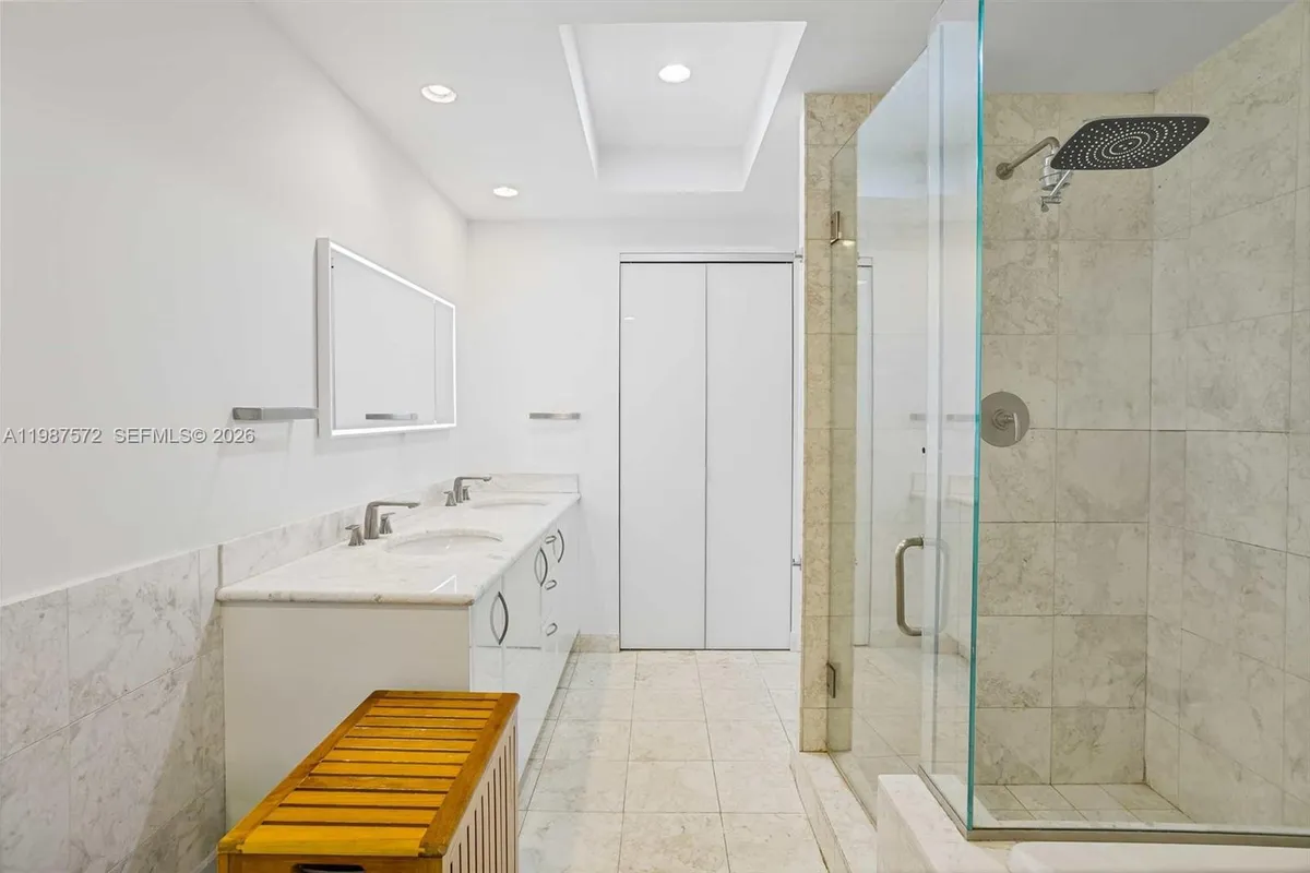 1331 Brickell Bay Dr # 1606, Miami FL 33131